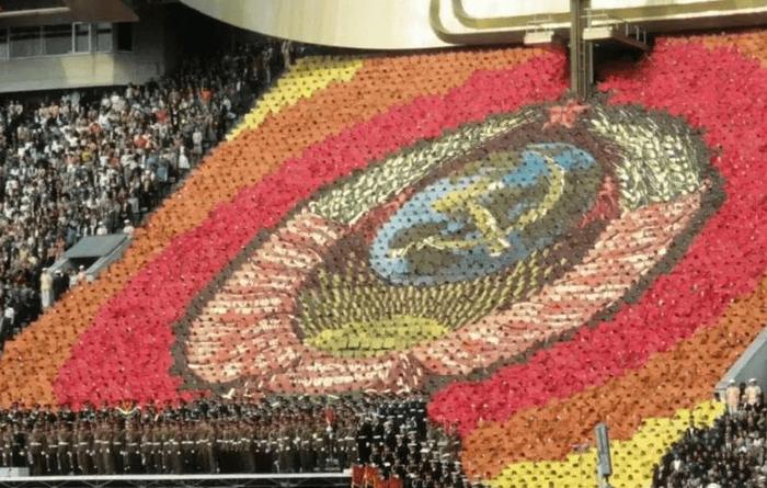 星空体育官方网站-594亿打了水漂！60多国缺席，最失败奥运会仅5200人，中美均未参加